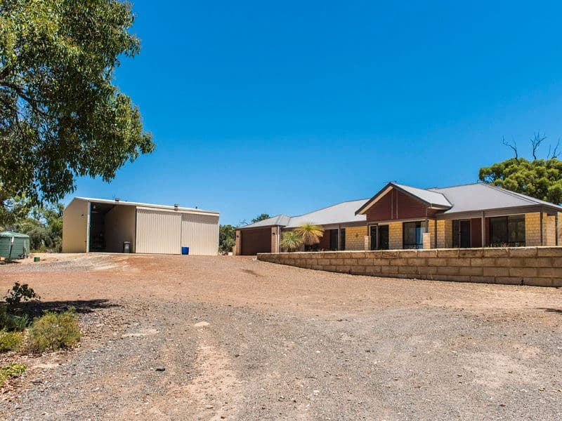 140 Rosewood Drive, Chittering WA 6084, Chittering - Thumbnail 3