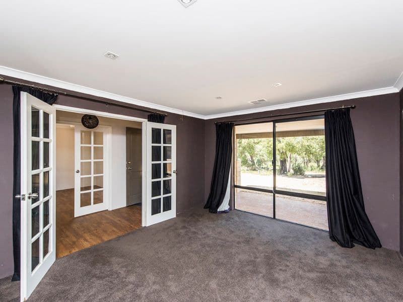 140 Rosewood Drive, Chittering WA 6084, Chittering - Thumbnail 5