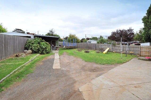 31 Boldrewood Parade, RESERVOIR VIC 3073, Reservoir - Thumbnail 4