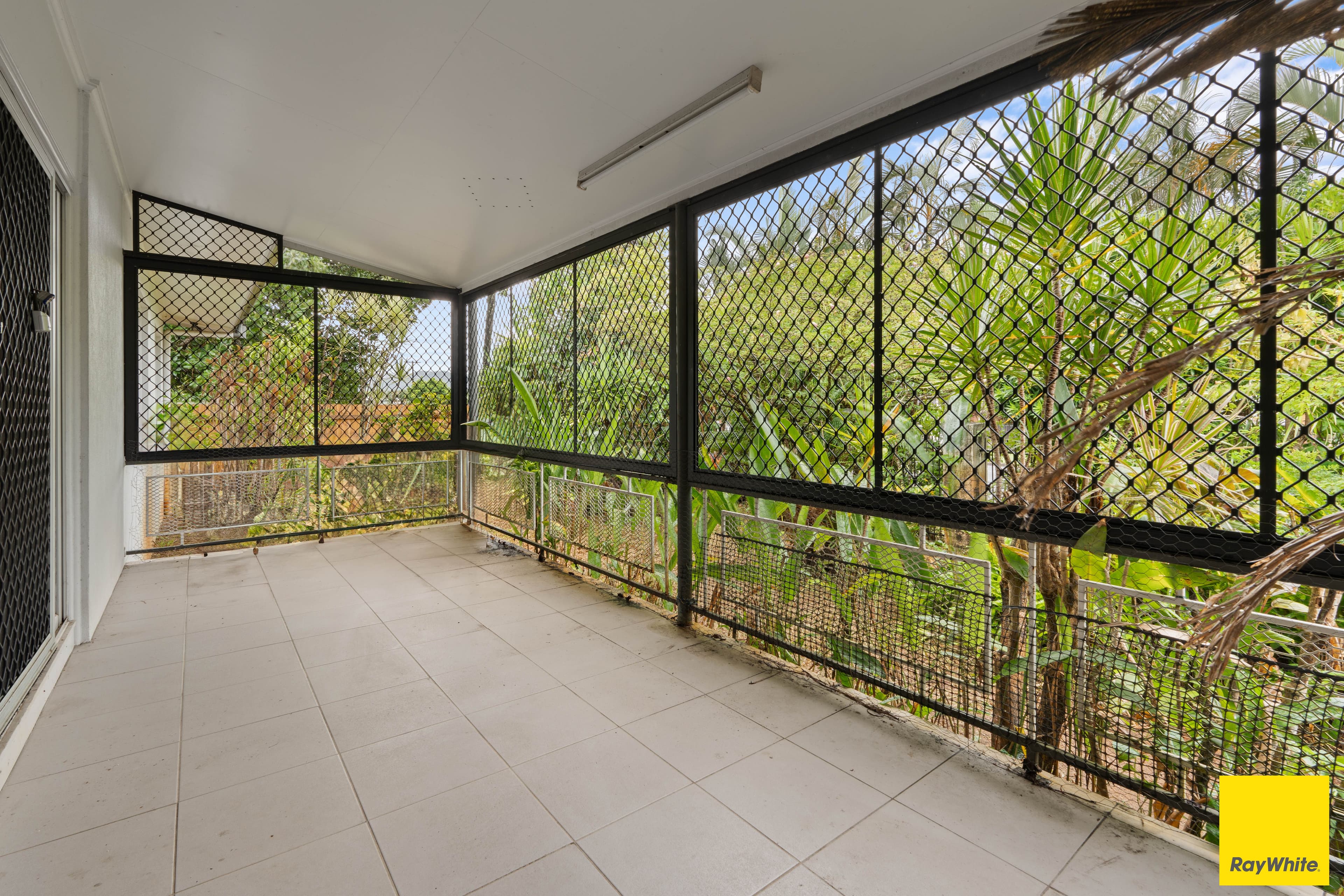 29 Curtin Street, Westcourt QLD 4870, Westcourt - Thumbnail 4