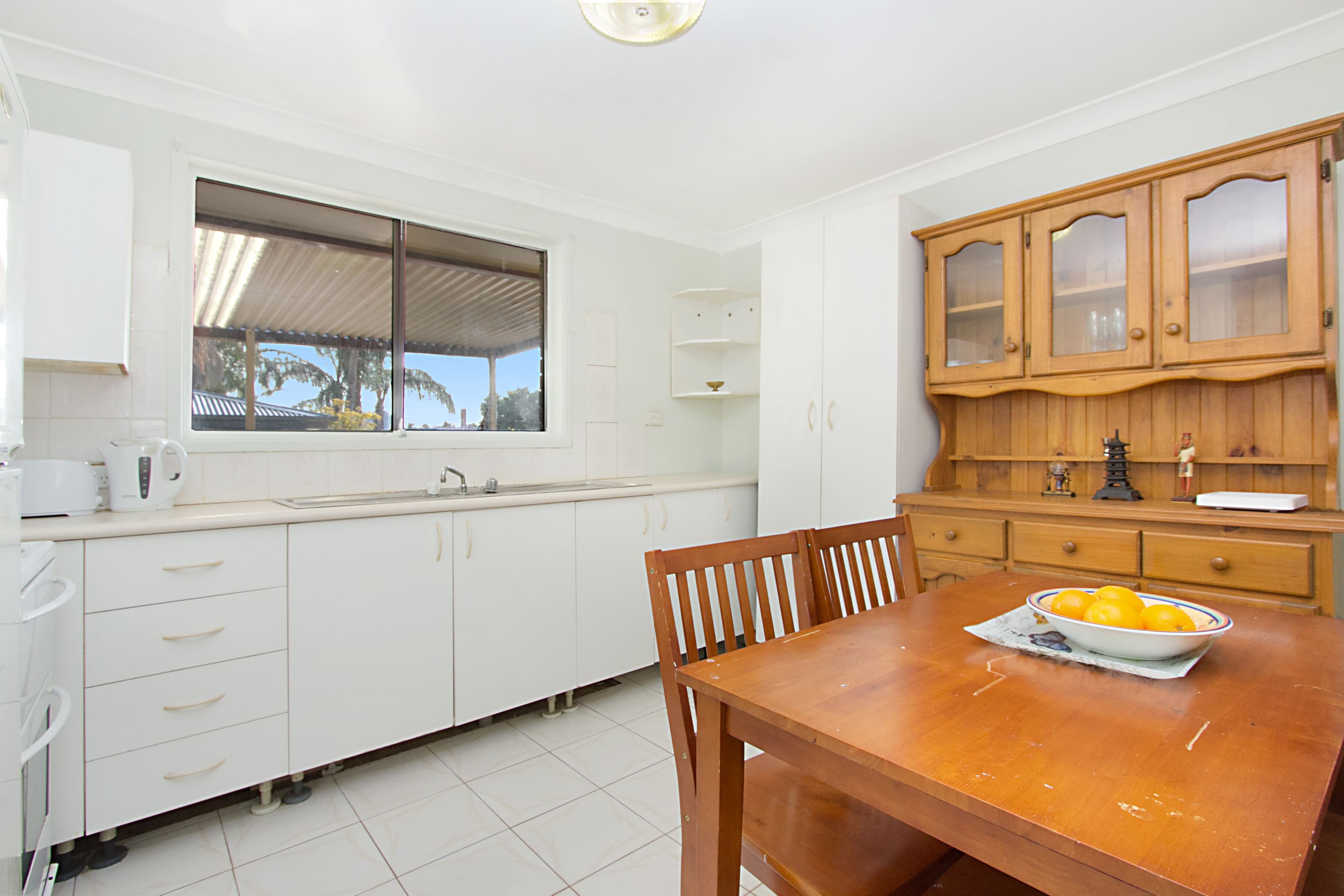 133 Hoyle Drive, Dean Park - Thumbnail 2