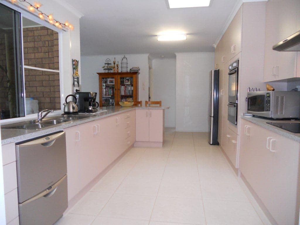 10 Monique Court, ANDERGROVE QLD 4740, Andergrove - Thumbnail 4
