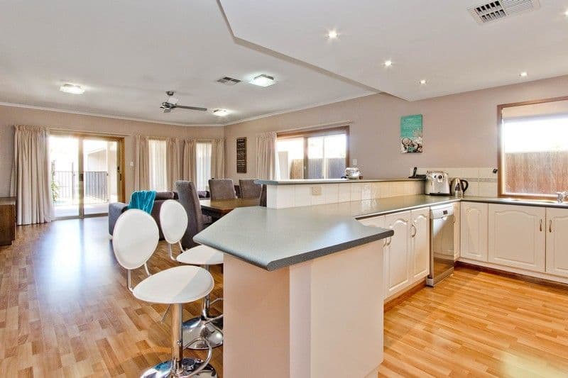 16 Beatty Street, Flinders Park SA 5025, Flinders Park - Thumbnail 4