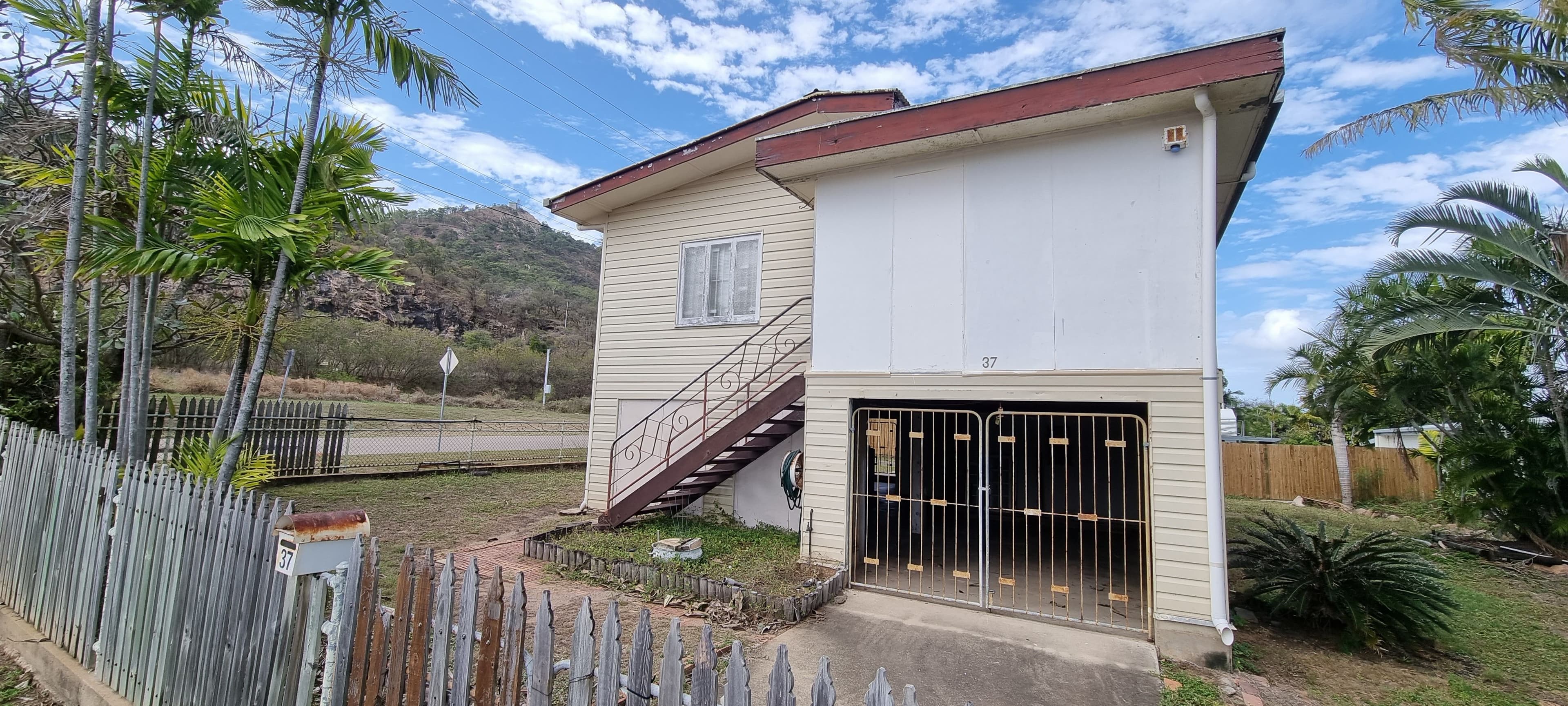 37 Echlin Street, West End QLD 4810, West End - Image 1