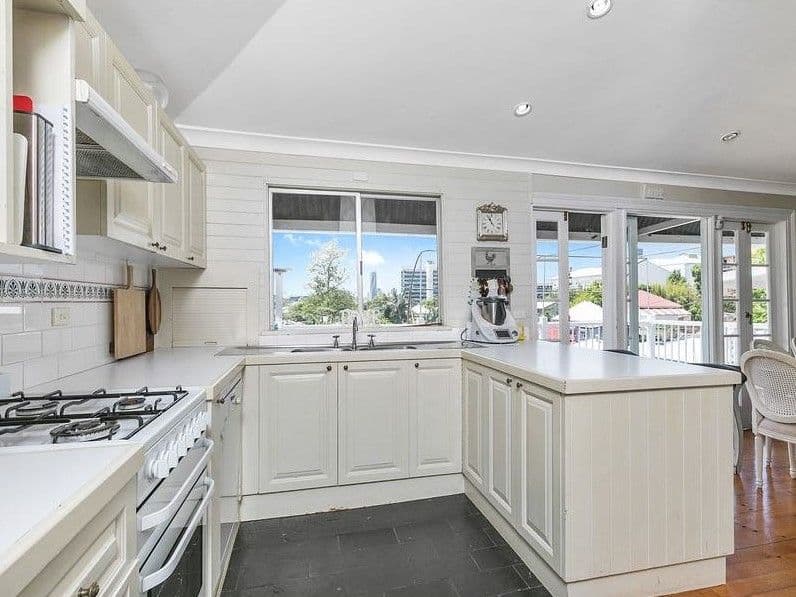 17 Fullerton Street, Red Hill QLD 4059, Red Hill - Thumbnail 3