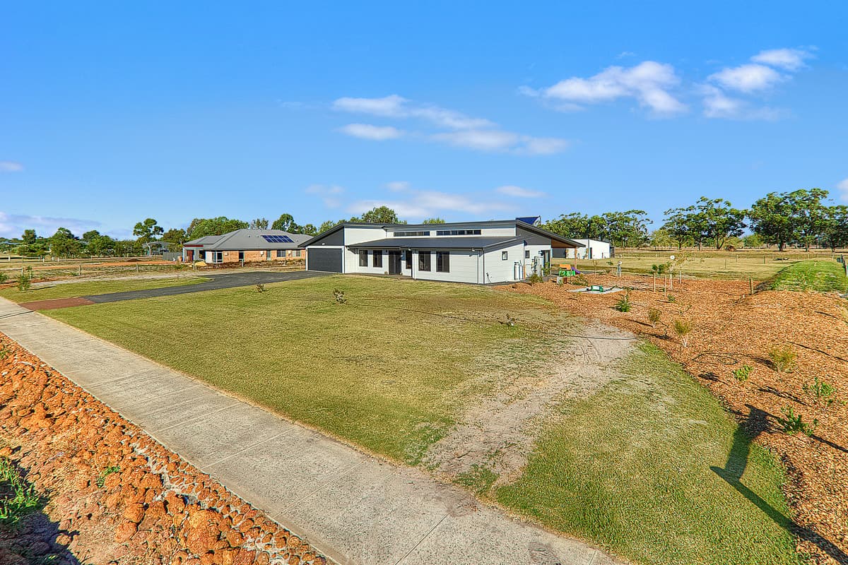 78 Morava Drive, Ambergate, Ambergate - Image 1