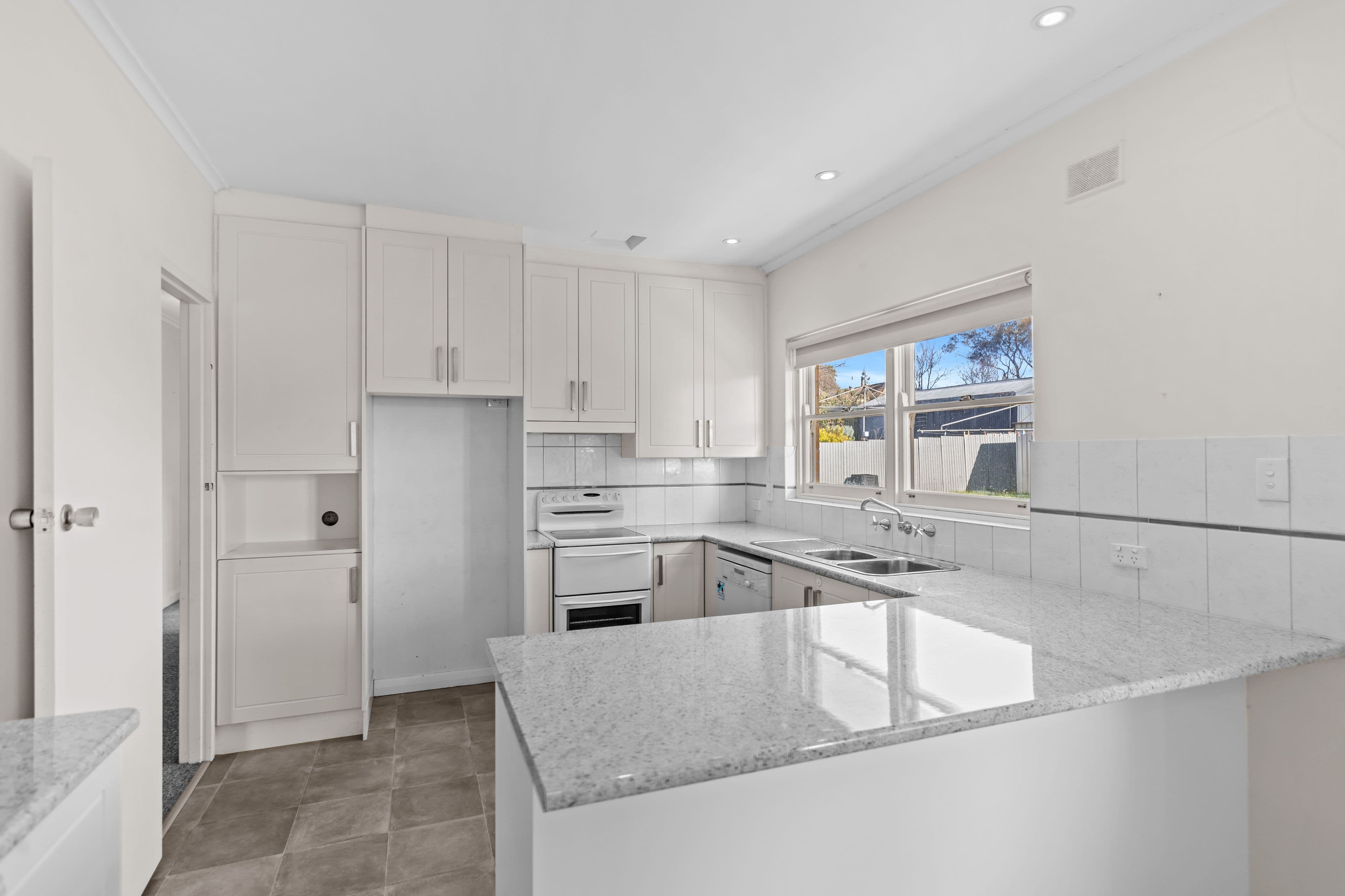 13 Webb Street, Clare SA 5453, Clare - Thumbnail 3