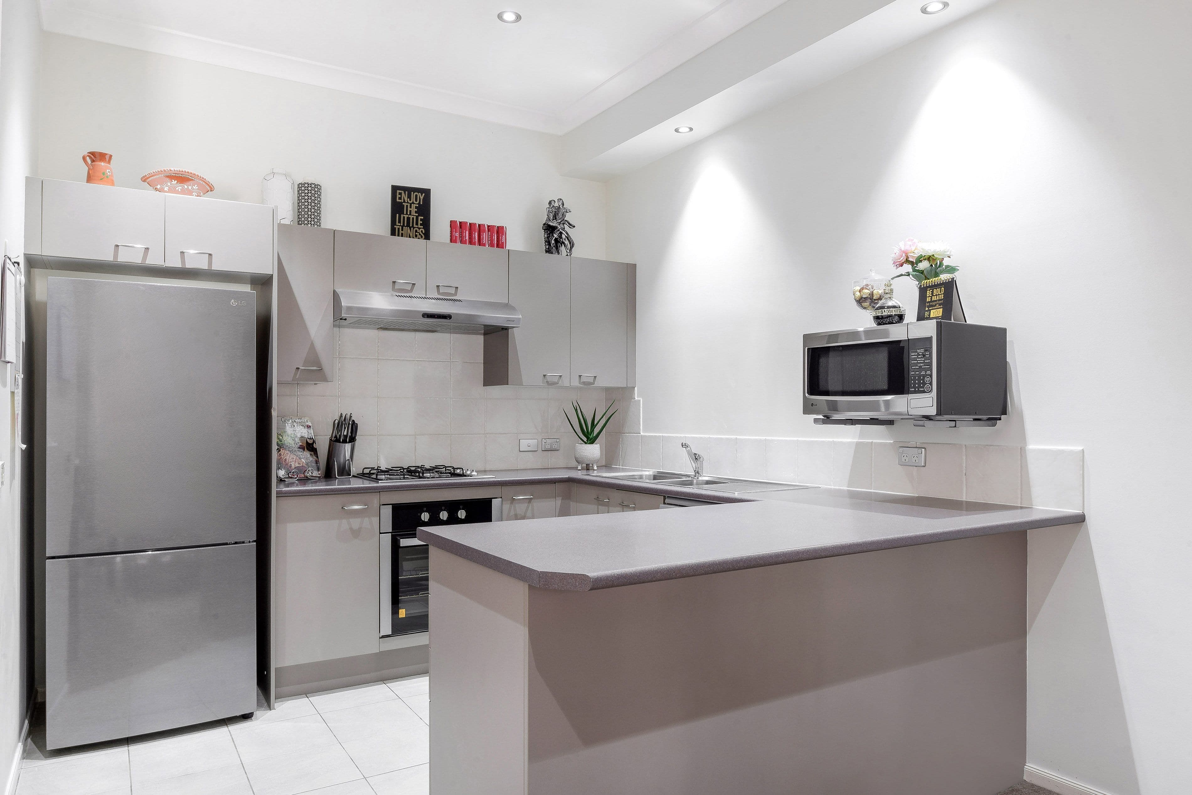 94 The Avenue, Bankstown NSW 2200, Bankstown - Thumbnail 3