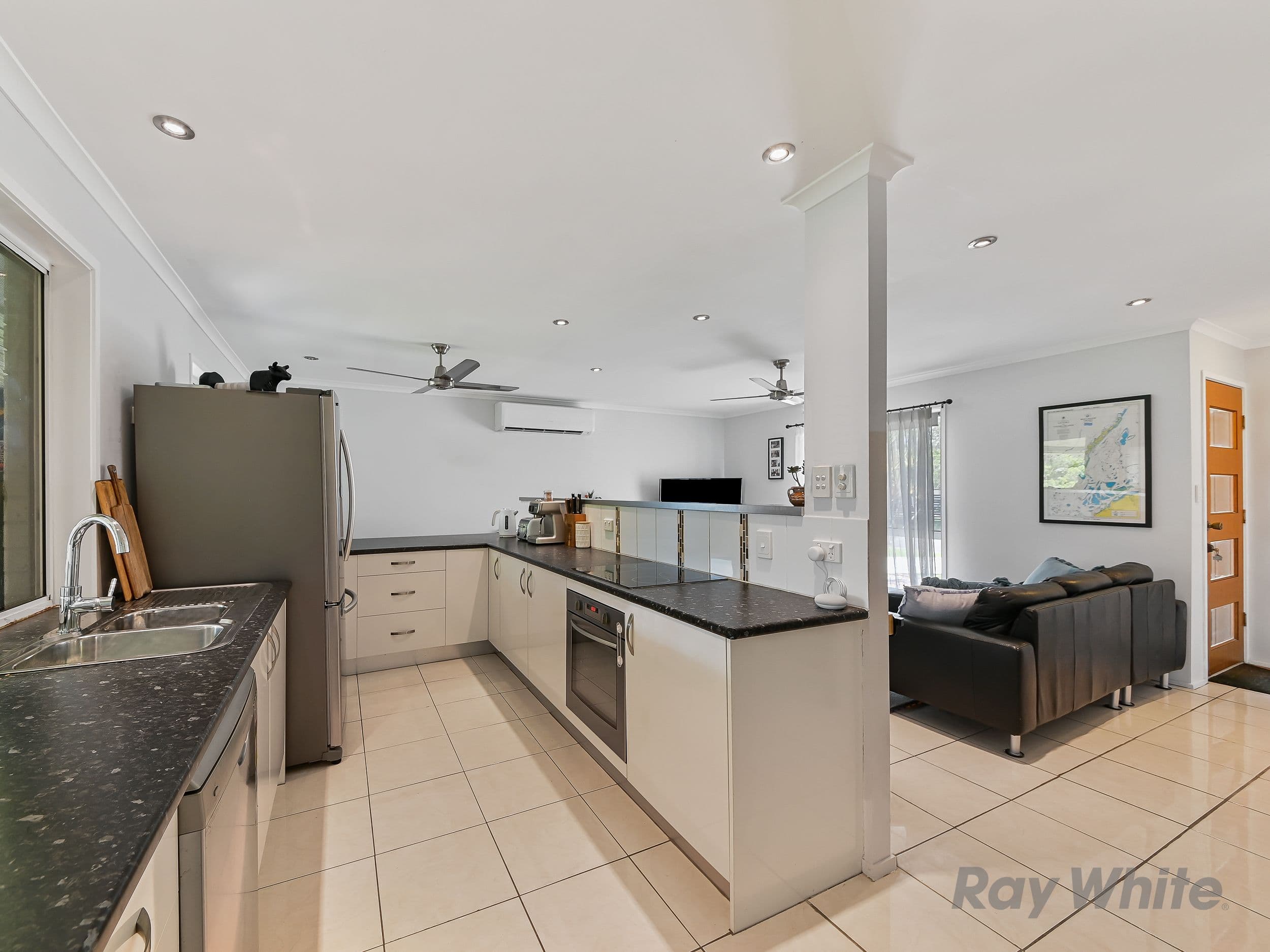 10 Burrabi Street, Bald Hills QLD 4036, Bald Hills - Thumbnail 5