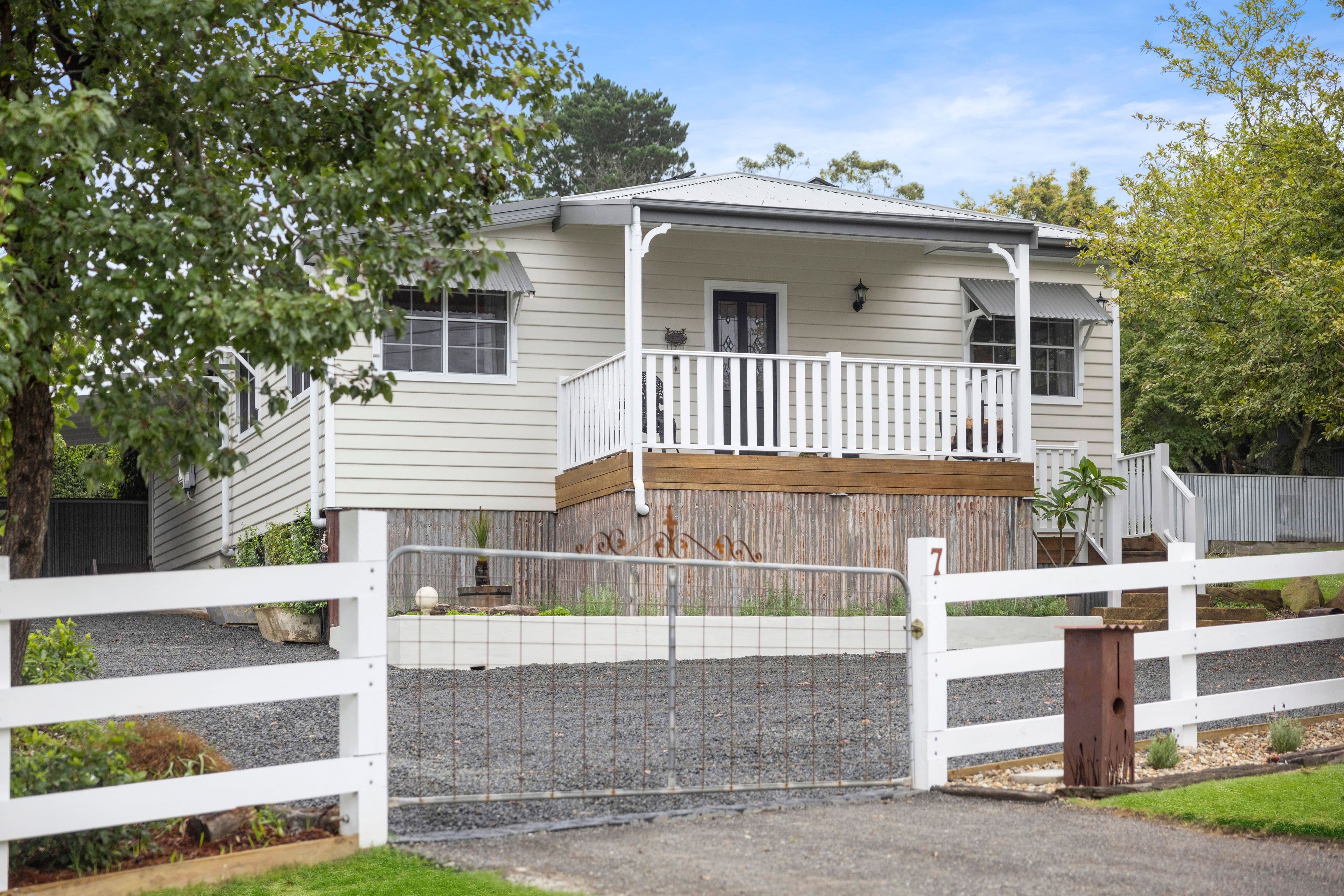 7 Vera Street, Hill Top NSW 2575, Hill Top - Image 1
