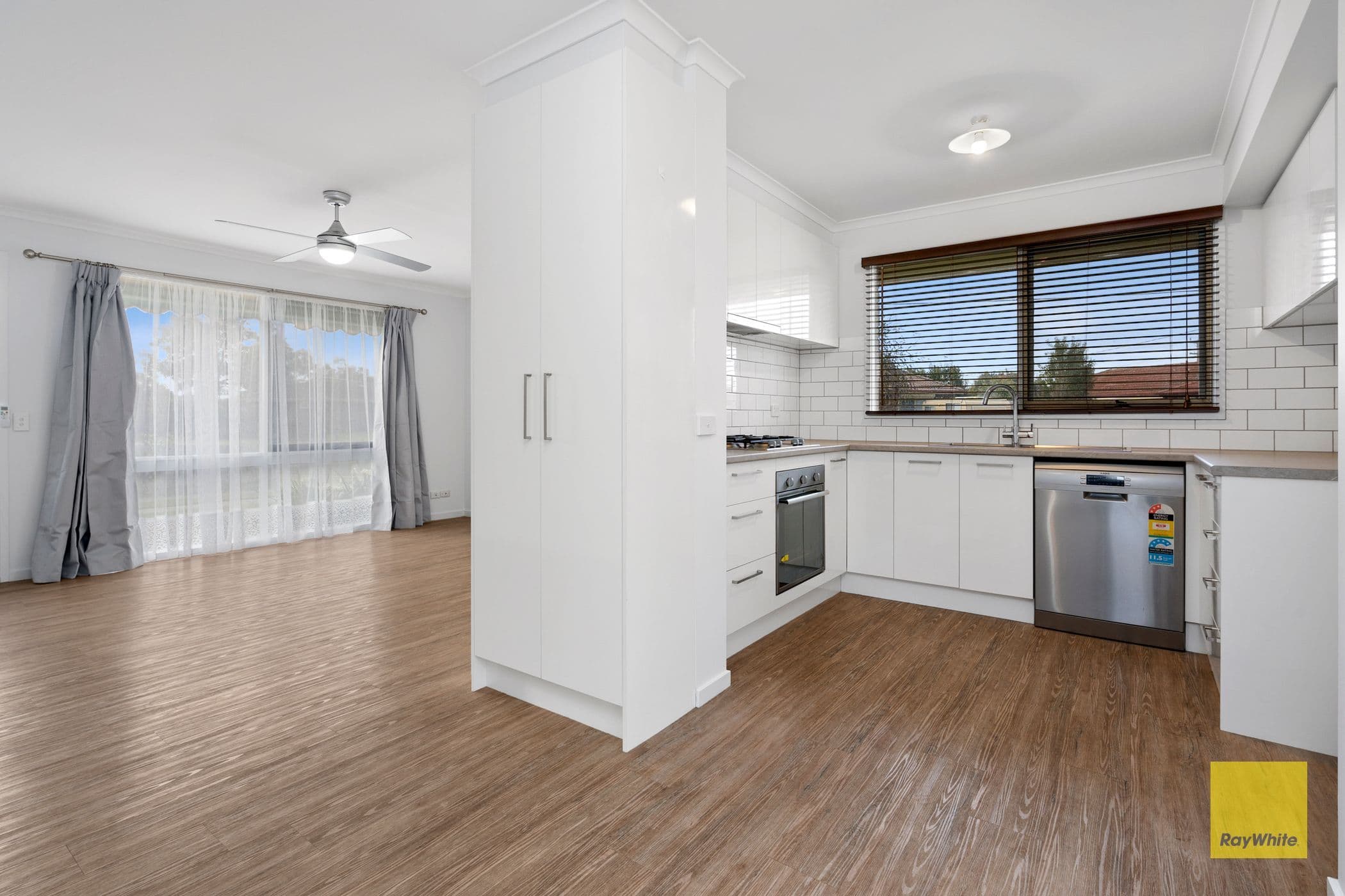 9 Cosmos Court, Whittington VIC 3219, Whittington - Thumbnail 2