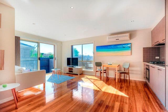34 McComas Street, Reservoir VIC 3073, Reservoir - Thumbnail 2