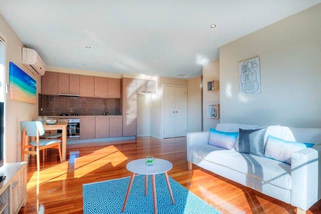 34 McComas Street, Reservoir VIC 3073, Reservoir - Thumbnail 3