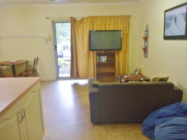6 McPherson Close, EDGE HILL QLD 4870, Edge Hill - Thumbnail 3