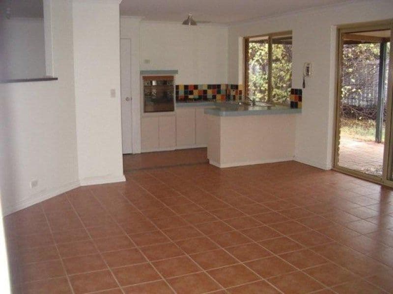 99 WOODBRIDGE Drive, COOLOONGUP WA 6168, Cooloongup - Thumbnail 4
