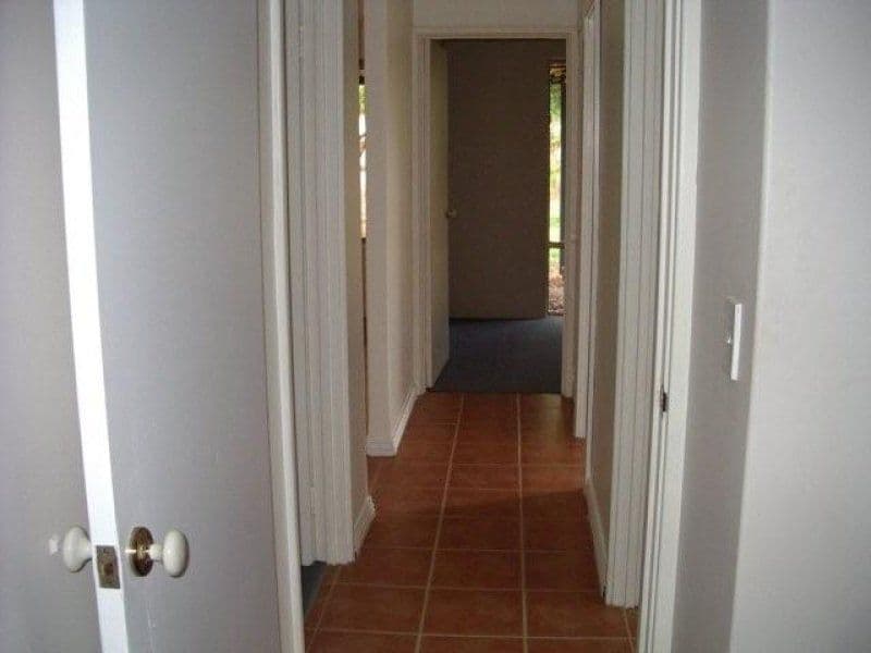 99 WOODBRIDGE Drive, COOLOONGUP WA 6168, Cooloongup - Thumbnail 7