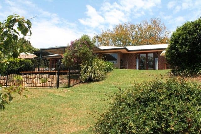 10-12 Shiloh Drive, TAMBORINE MOUNTAIN QLD 4272, Tamborine Mountain - Thumbnail 2