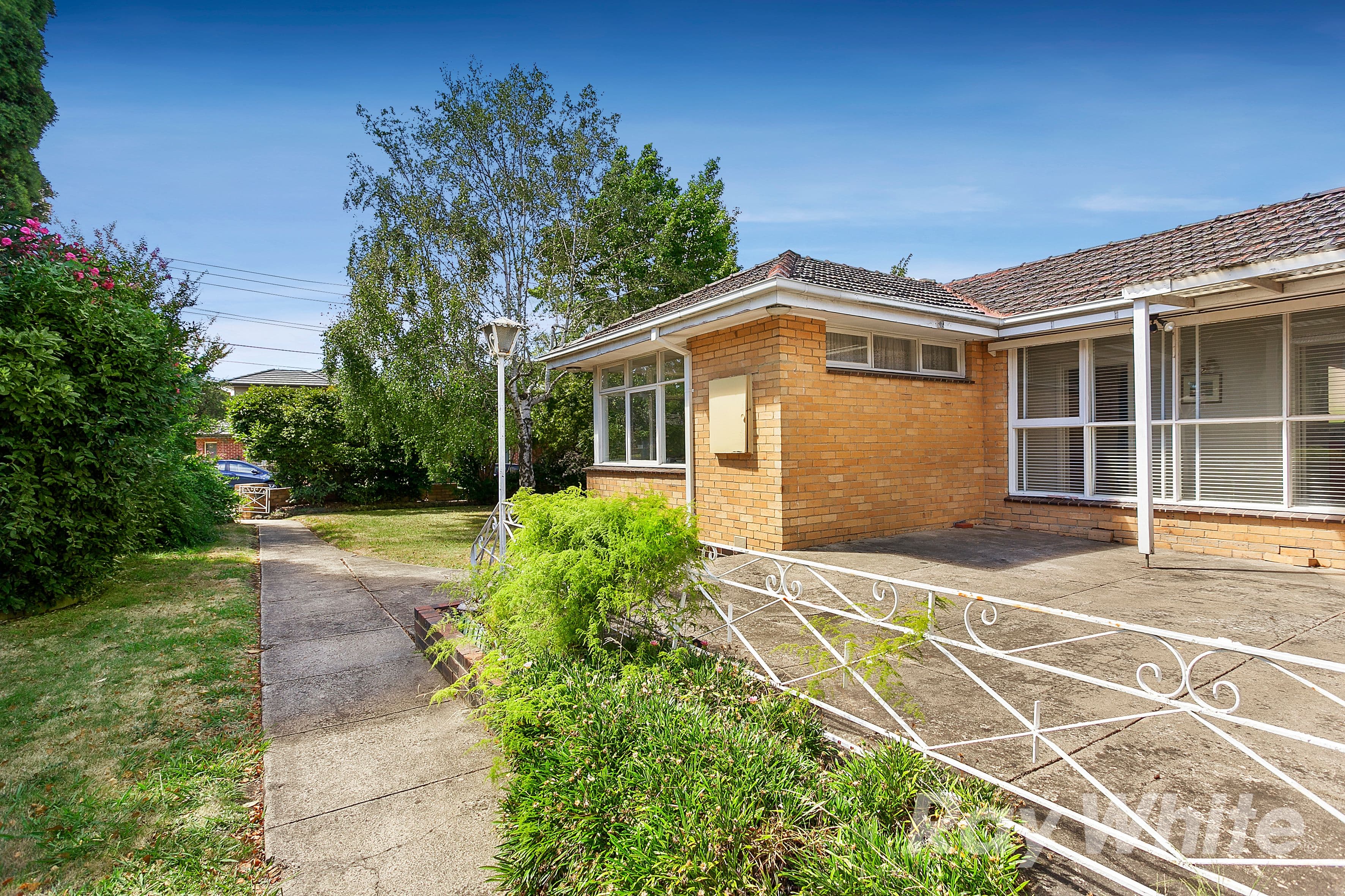 74 Lechte Road, Mount Waverley VIC 3149, Mount Waverley - Thumbnail 2