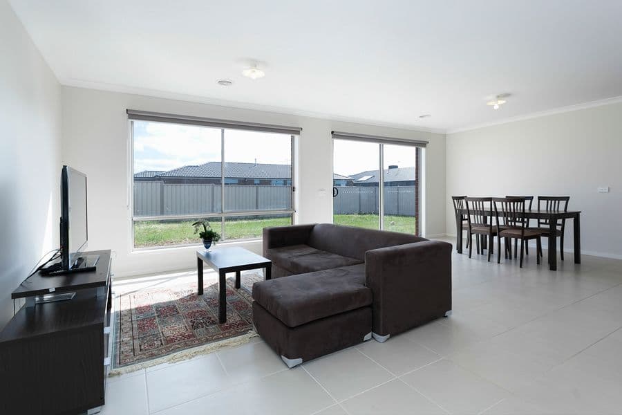 1 Red Fox Boulevard, BROOKFIELD VIC 3338, Brookfield - Thumbnail 4