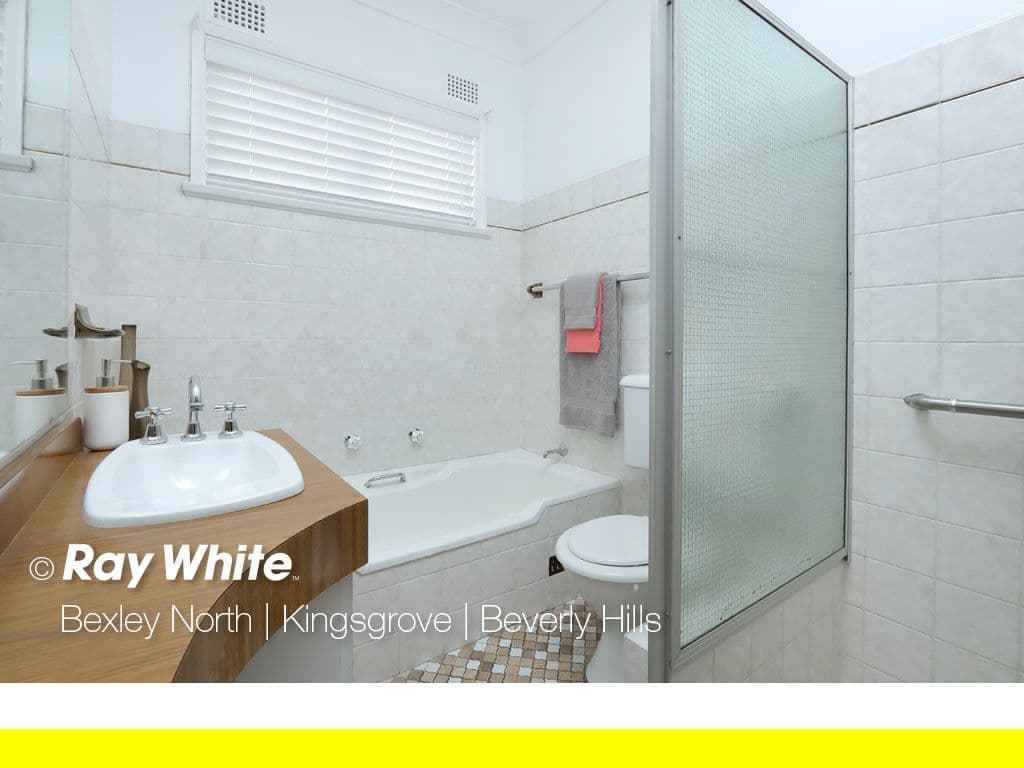 4 Simmons Road, Kingsgrove - Thumbnail 7
