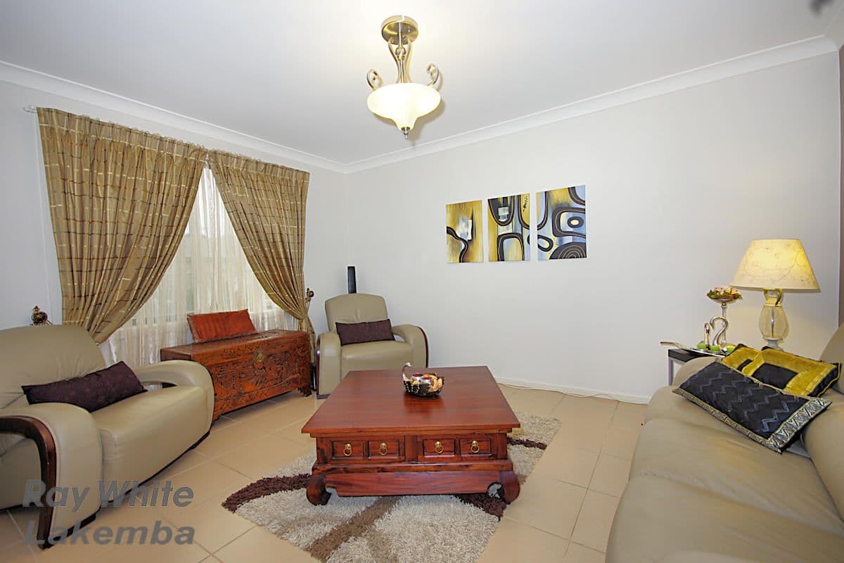 13 Hollyoake Circuit, GLENFIELD NSW 2167, Glenfield - Thumbnail 2