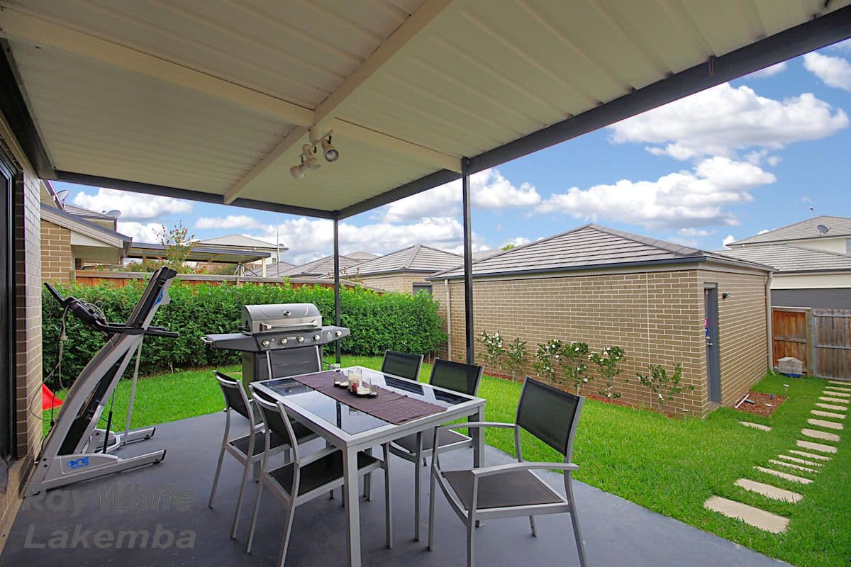13 Hollyoake Circuit, GLENFIELD NSW 2167, Glenfield - Thumbnail 3