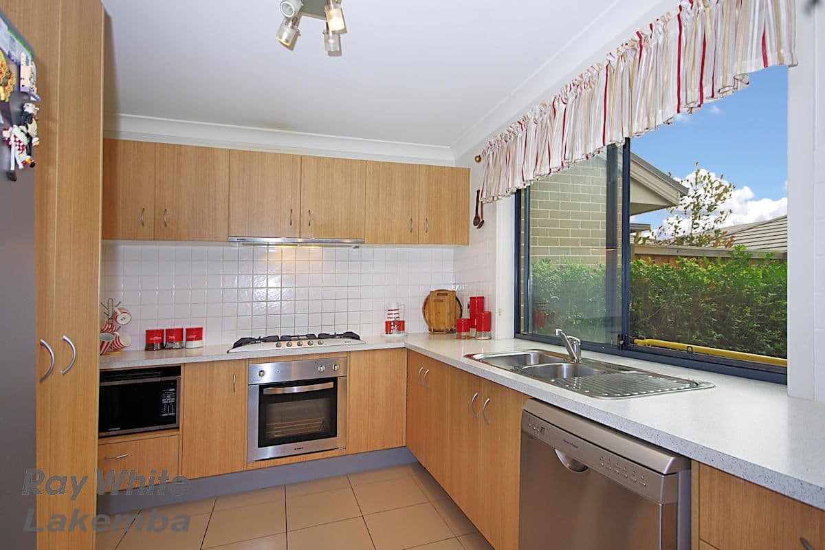 13 Hollyoake Circuit, GLENFIELD NSW 2167, Glenfield - Thumbnail 4
