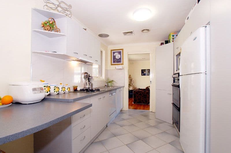 32 Birrong Avenue, NOBLE PARK VIC 3174, Noble Park - Thumbnail 3