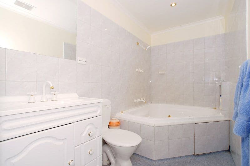 32 Birrong Avenue, NOBLE PARK VIC 3174, Noble Park - Thumbnail 8