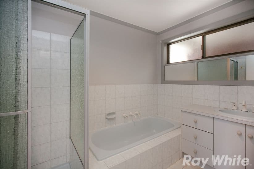 13 John Hunter Court, Mill Park VIC 3082, Mill Park - Thumbnail 8