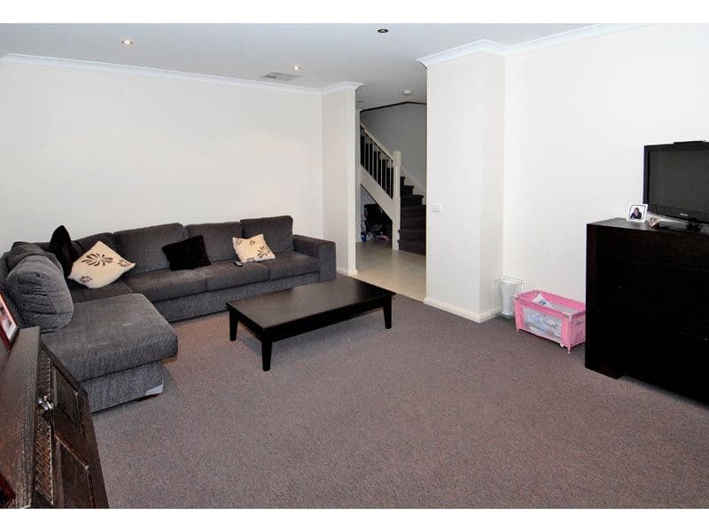 5      Perth Street, CRAIGIEBURN VIC 3064, Craigieburn - Thumbnail 5