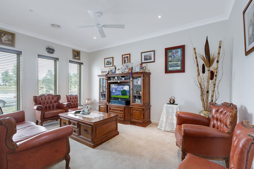 33 Whitelight Avenue, Epping VIC 3076, Epping - Thumbnail 6