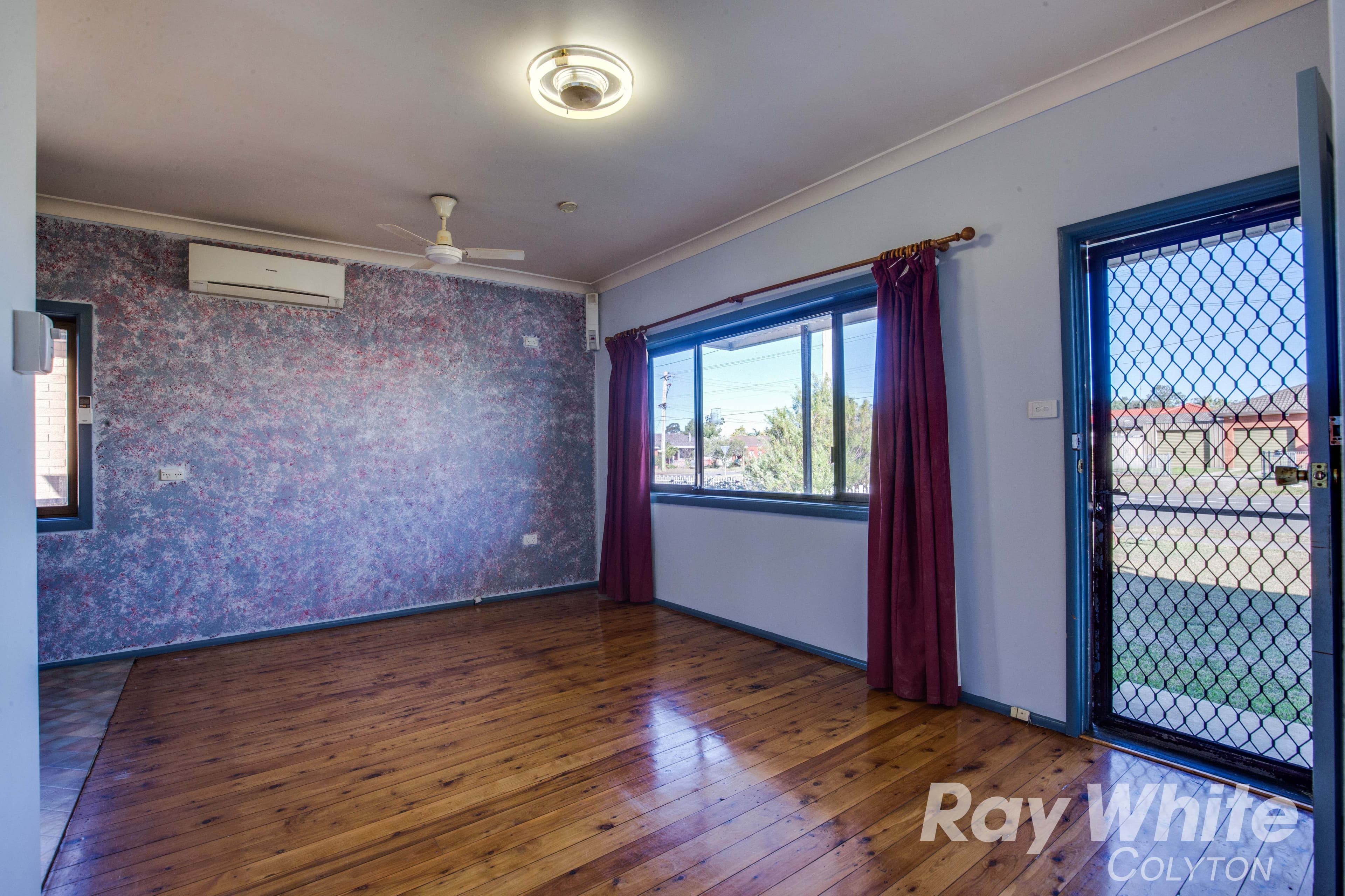 87 Desborough Road, Colyton - Thumbnail 2