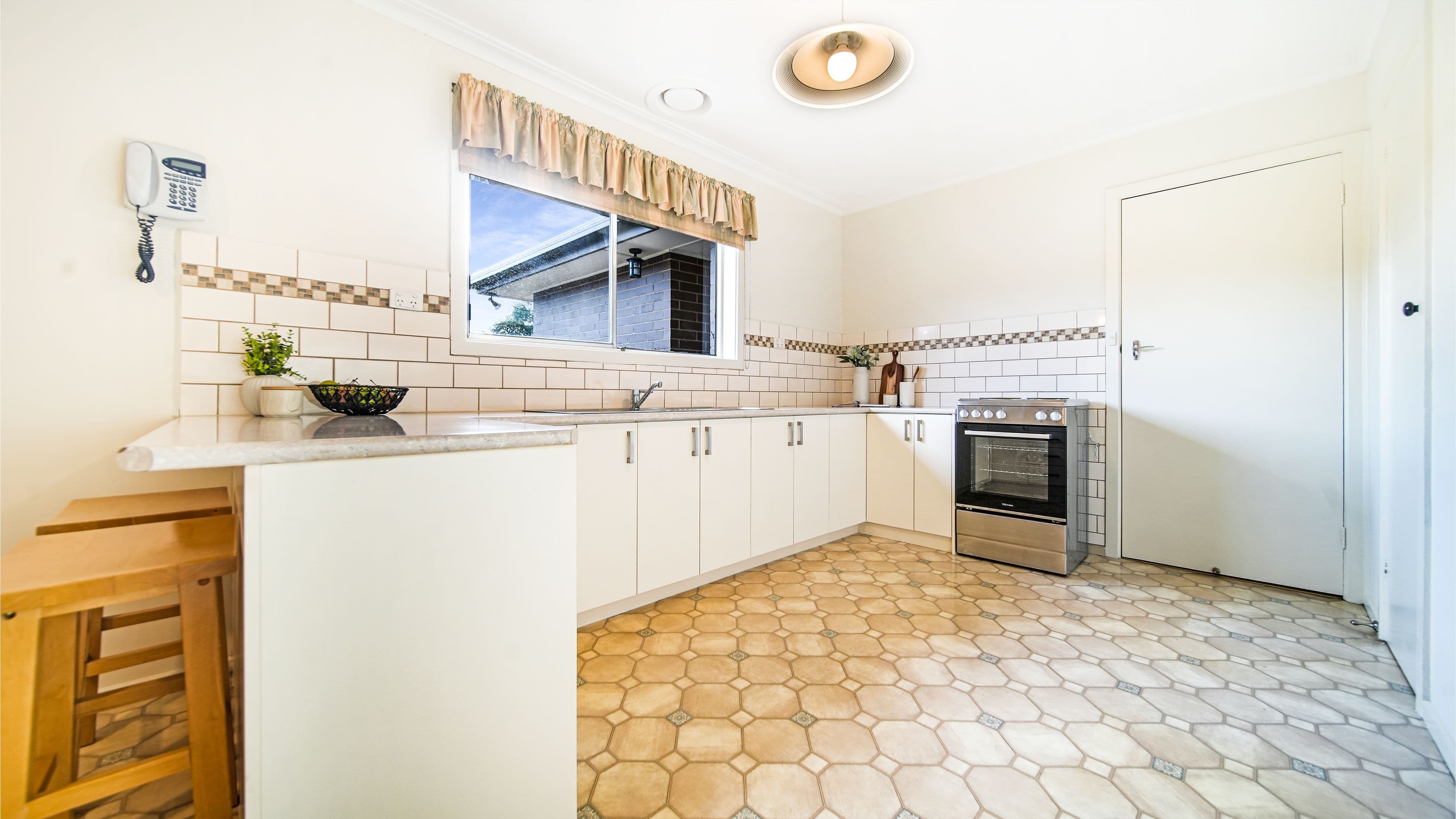6 Lansor Street, Springvale South VIC 3172, Springvale South - Thumbnail 5