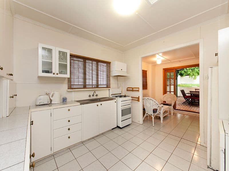 11 Wildman Street, Clayfield QLD 4011, Clayfield - Thumbnail 4