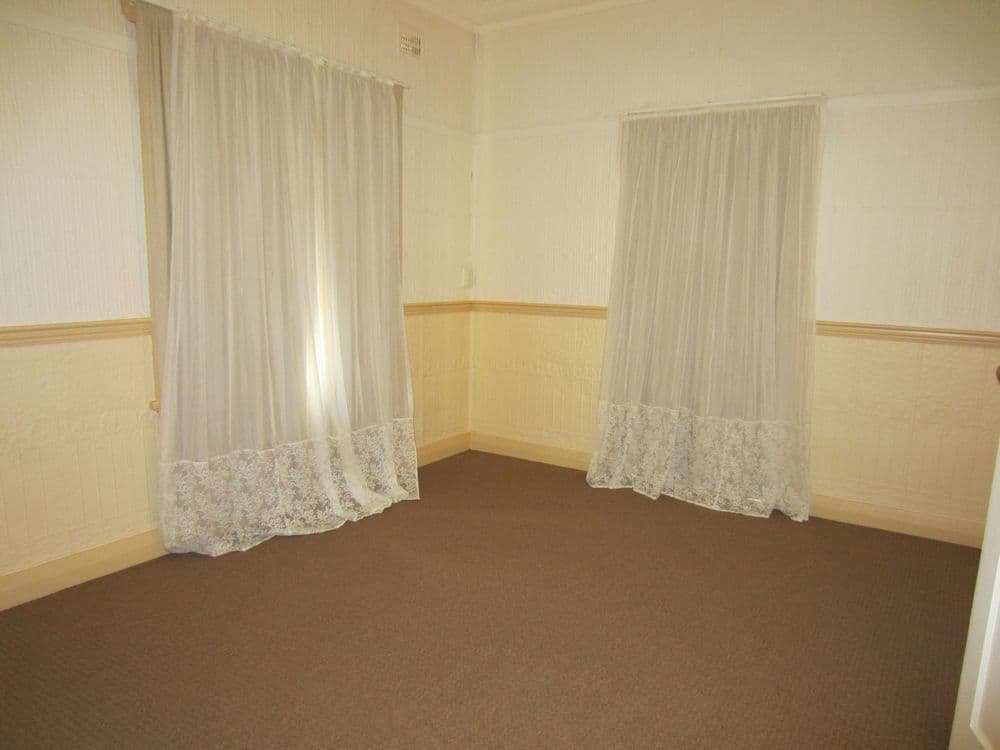 181 DeBoos Street, TEMORA NSW 2666, Temora - Thumbnail 5