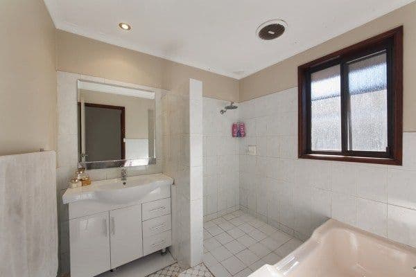 14 Lakewood Crescent, CASULA NSW 2170, Casula - Thumbnail 6