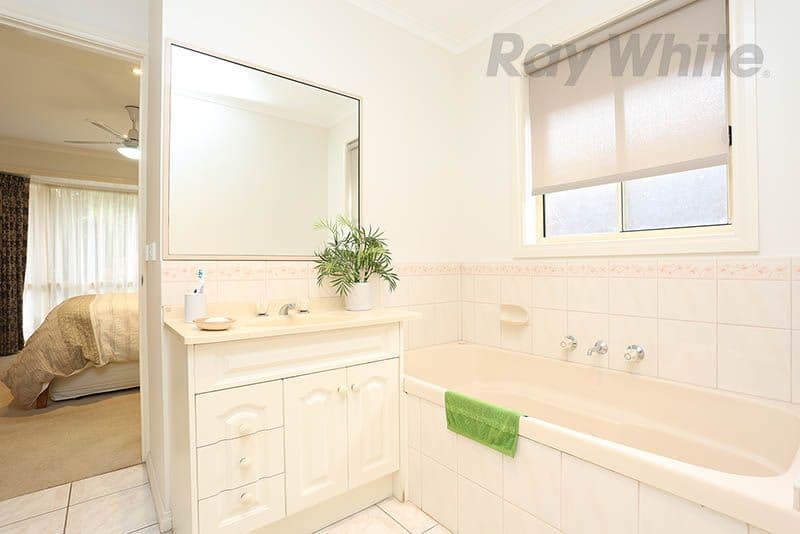 1 Ponsford Place, Epping VIC 3076, Epping - Thumbnail 3