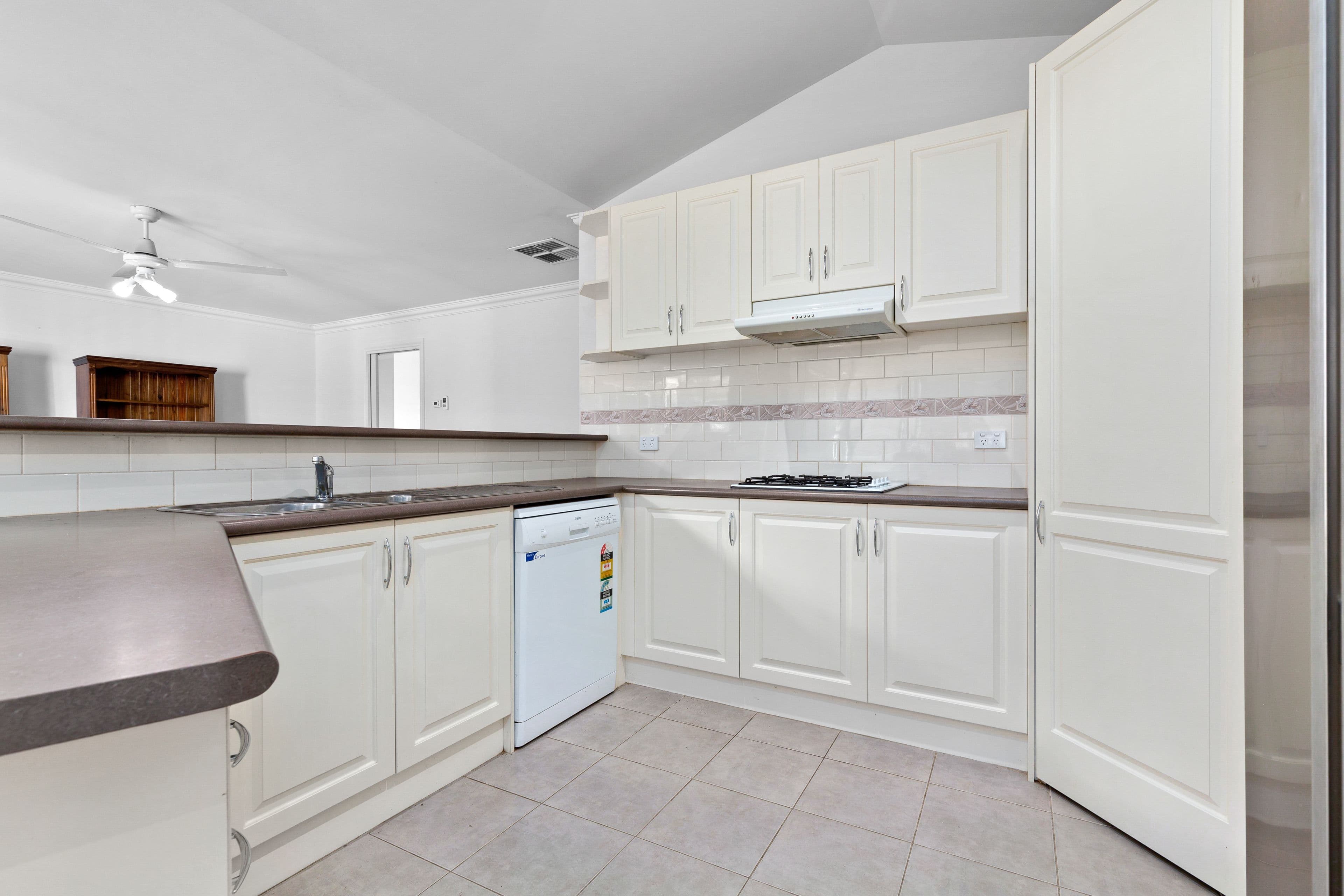 52 Ben Drive, Pakenham VIC 3810, Pakenham - Thumbnail 4