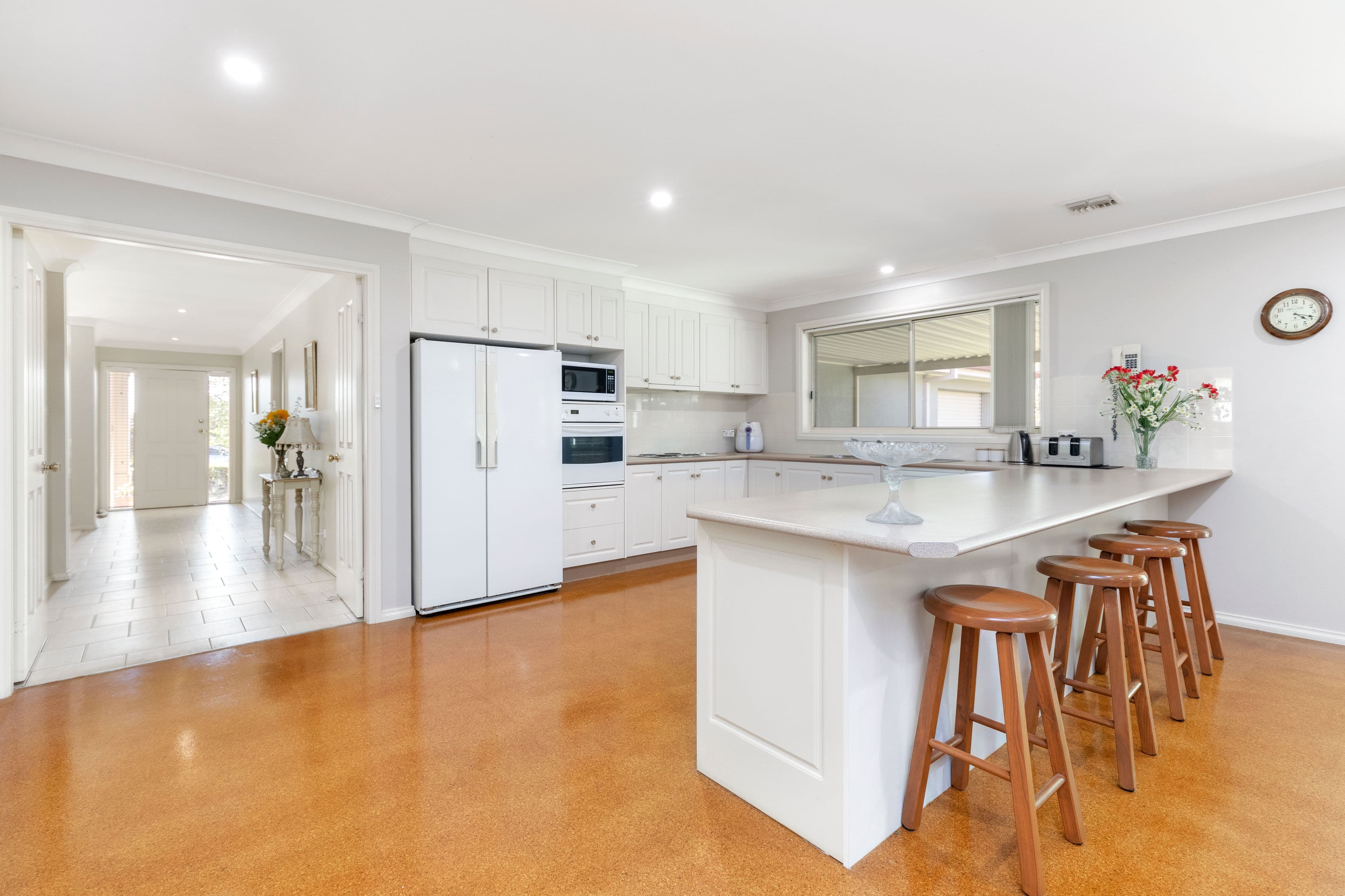 12 Lakehaven Drive, Lake Albert NSW 2650, Lake Albert - Thumbnail 2