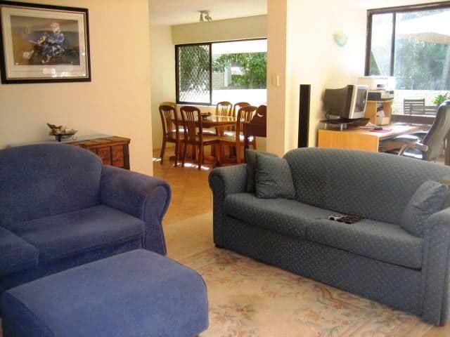 4 'Grevillea', 32 Rudd Street, BROADBEACH WATERS QLD 4218, Broadbeach Waters - Image 1