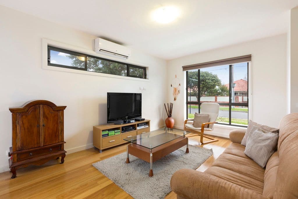 2B Clarendon Avenue, Oakleigh South VIC 3167, Oakleigh South - Thumbnail 2