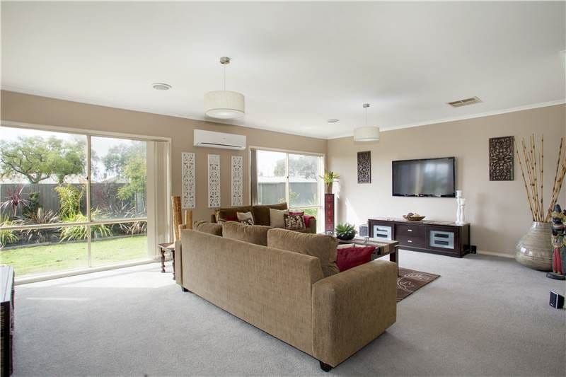 13 Magnolia Court, LARA VIC 3212, Lara - Thumbnail 2