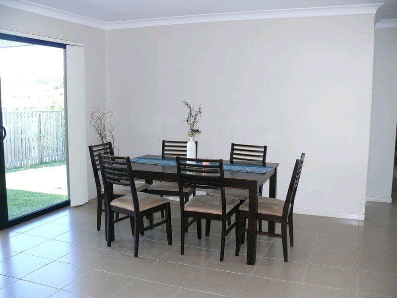 4 Lawley Crescent, PACIFIC PINES QLD 4211, Pacific Pines - Thumbnail 4