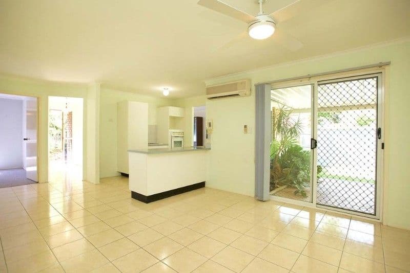 31 Mindona Street, WISHART QLD 4122, Wishart - Thumbnail 3