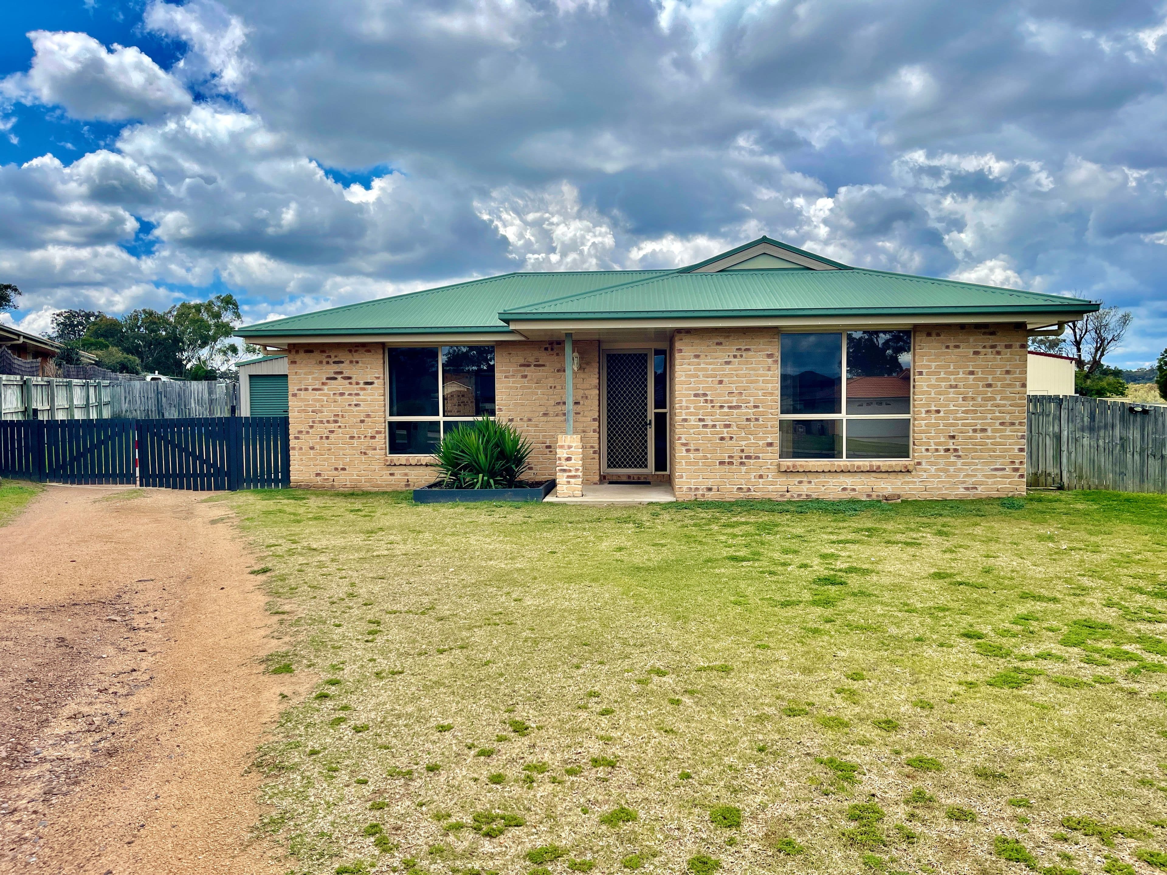 23 Fairwill Drive, Rosenthal Heights QLD 4370, Rosenthal Heights - Thumbnail 2