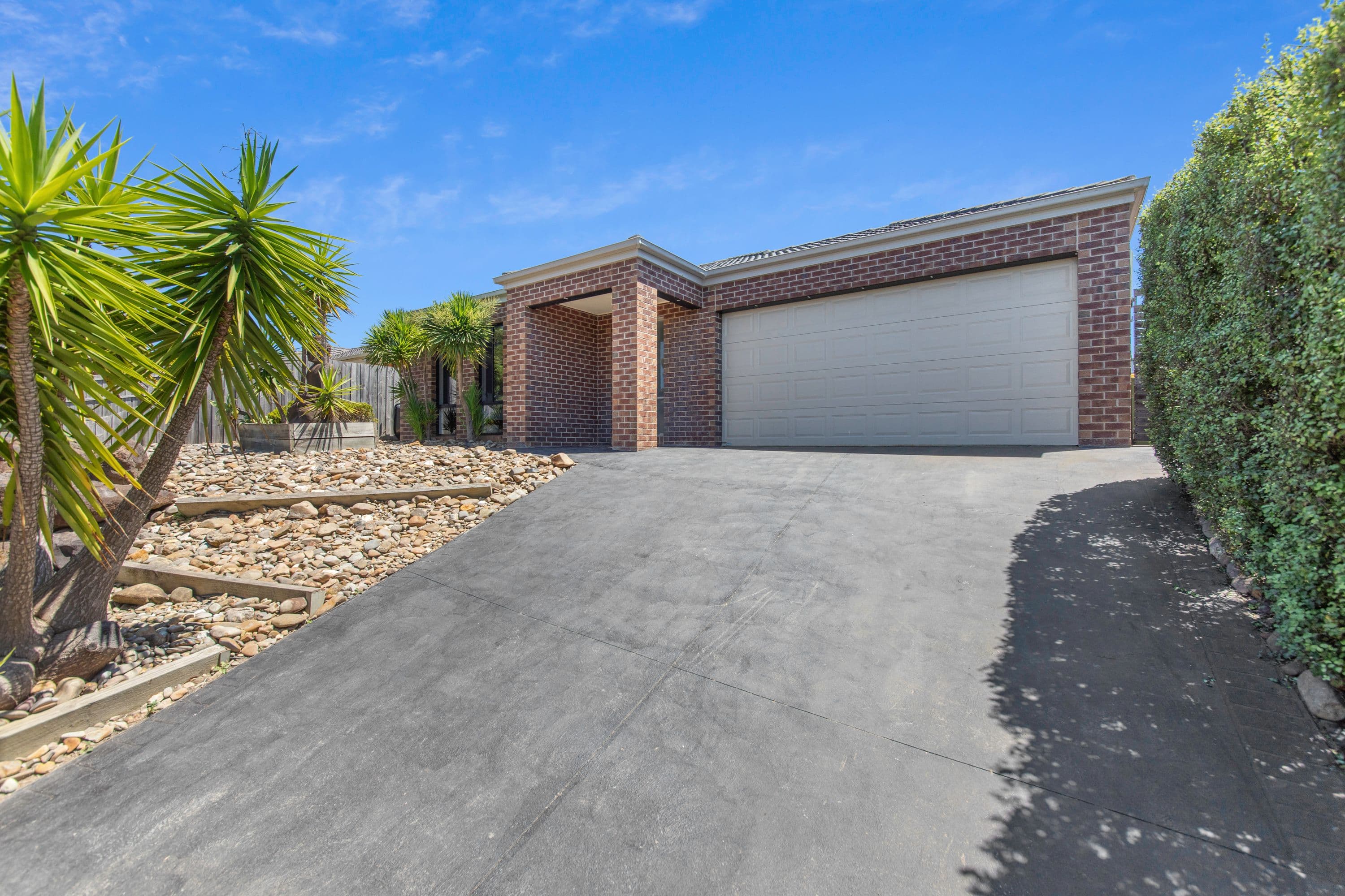 27 Tuscany Rise, Pakenham VIC 3810, Pakenham - Thumbnail 3