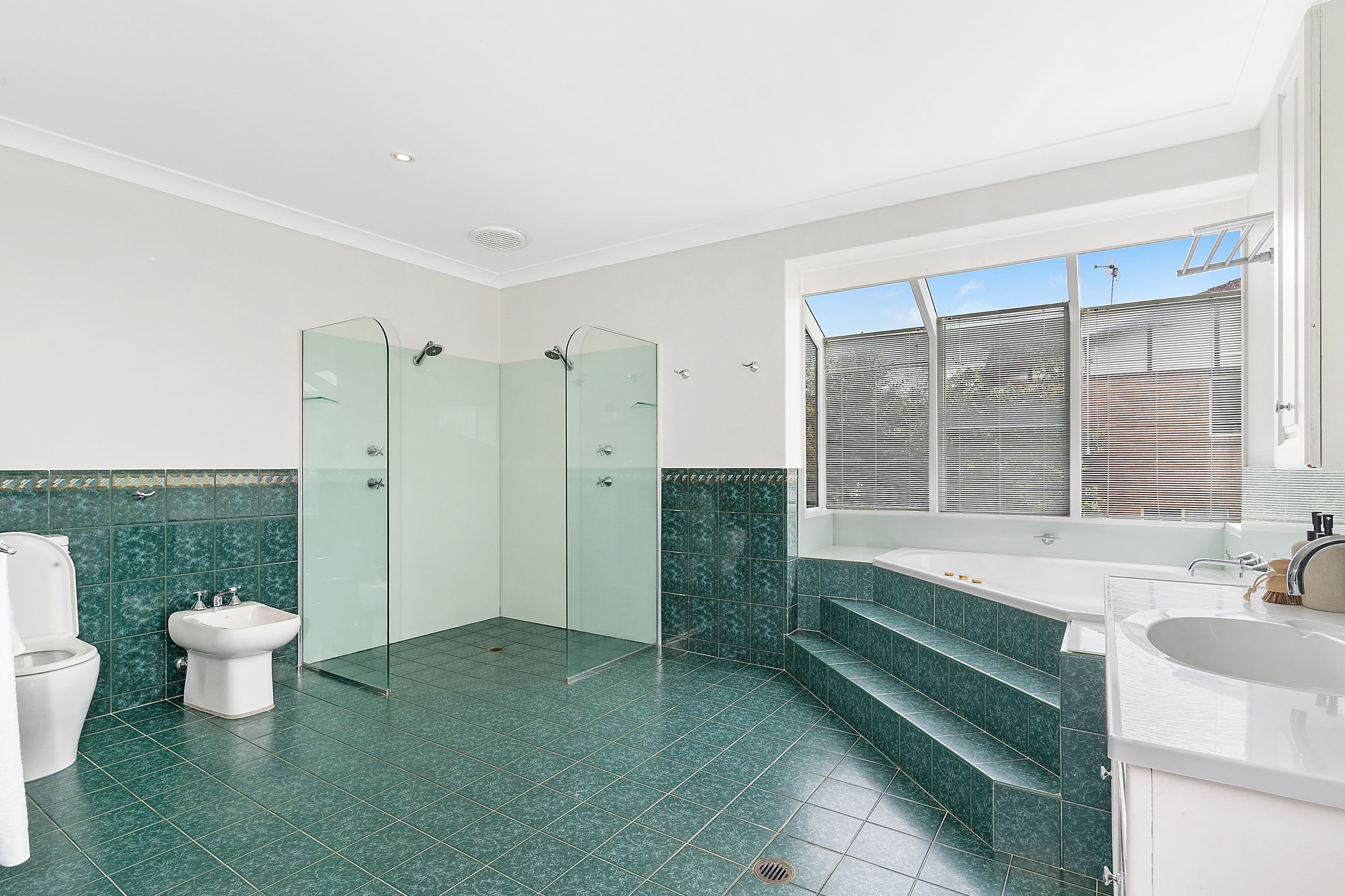 76 Allambie Road, Allambie Heights NSW 2100, Allambie Heights - Thumbnail 5