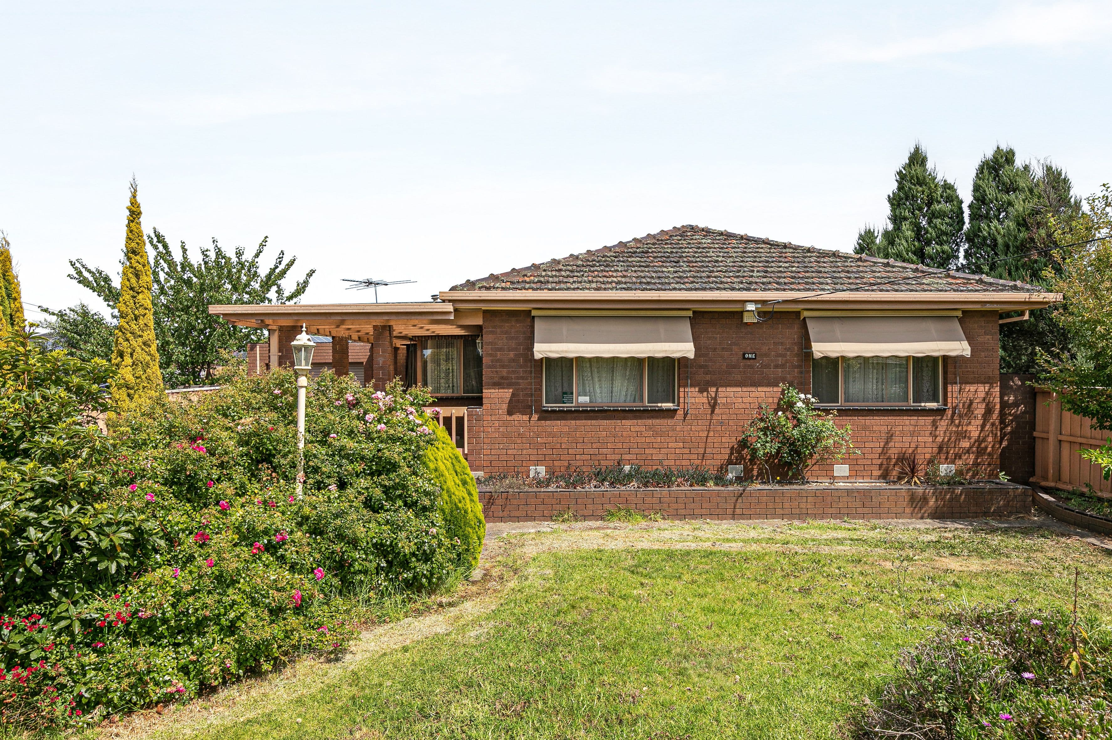 1 Waverley Court, Craigieburn VIC 3064, Craigieburn - Thumbnail 2
