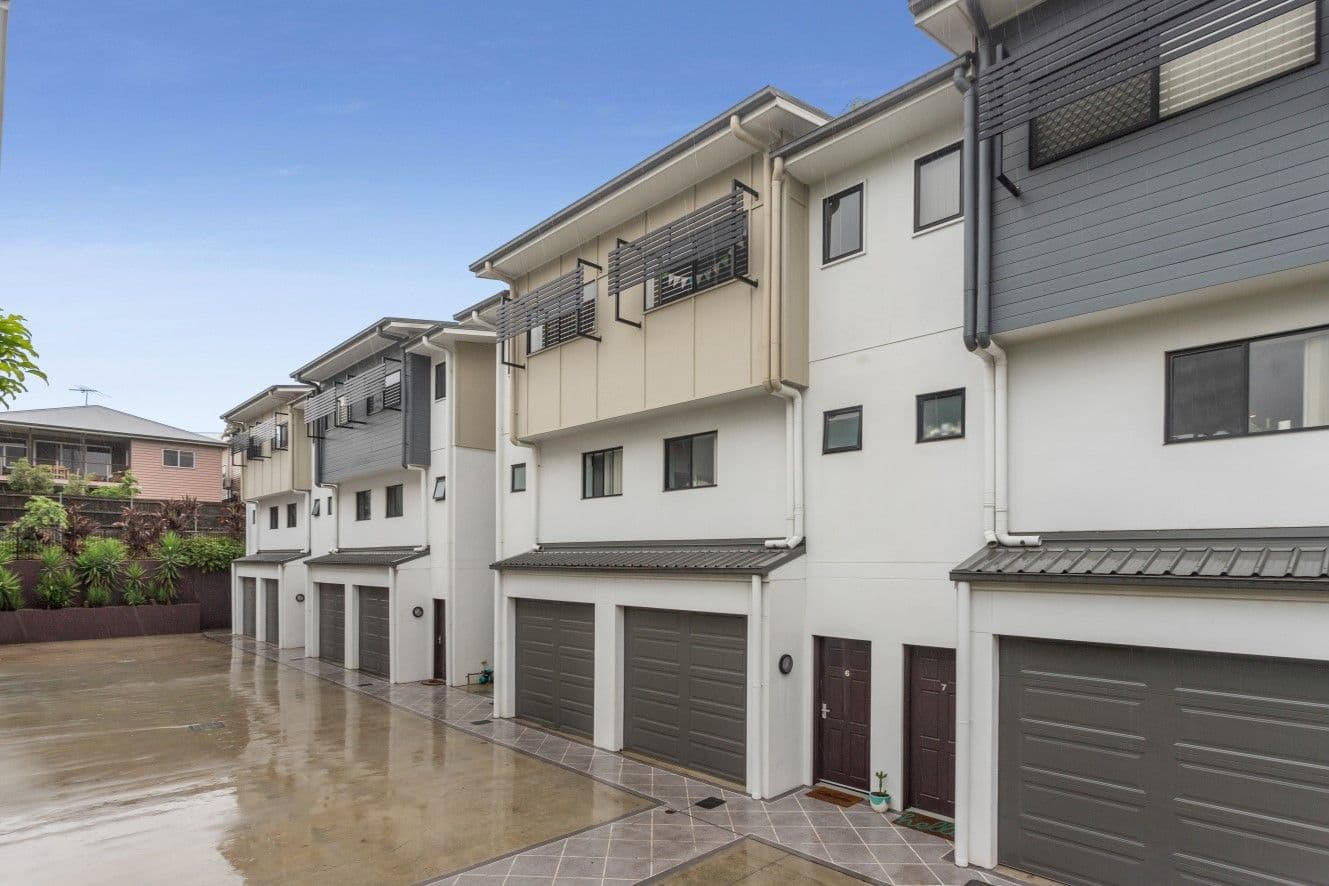 46 Lutana Street, Stafford QLD 4053, Stafford - Thumbnail 2